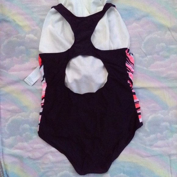 Swimsuit - Picture 2 of 3